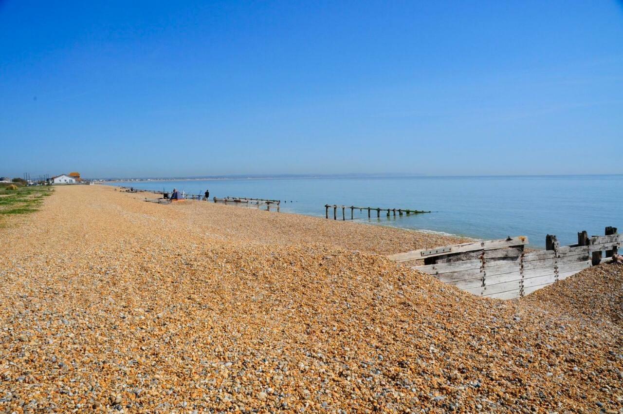 Luxury Beachfront Outstanding 2 Bedroom Apartment WTA WTA Eastbourne Exterior foto